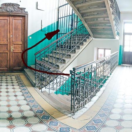 Vintage Apartment 2 Rooms With Balcony 리비프 외부 사진