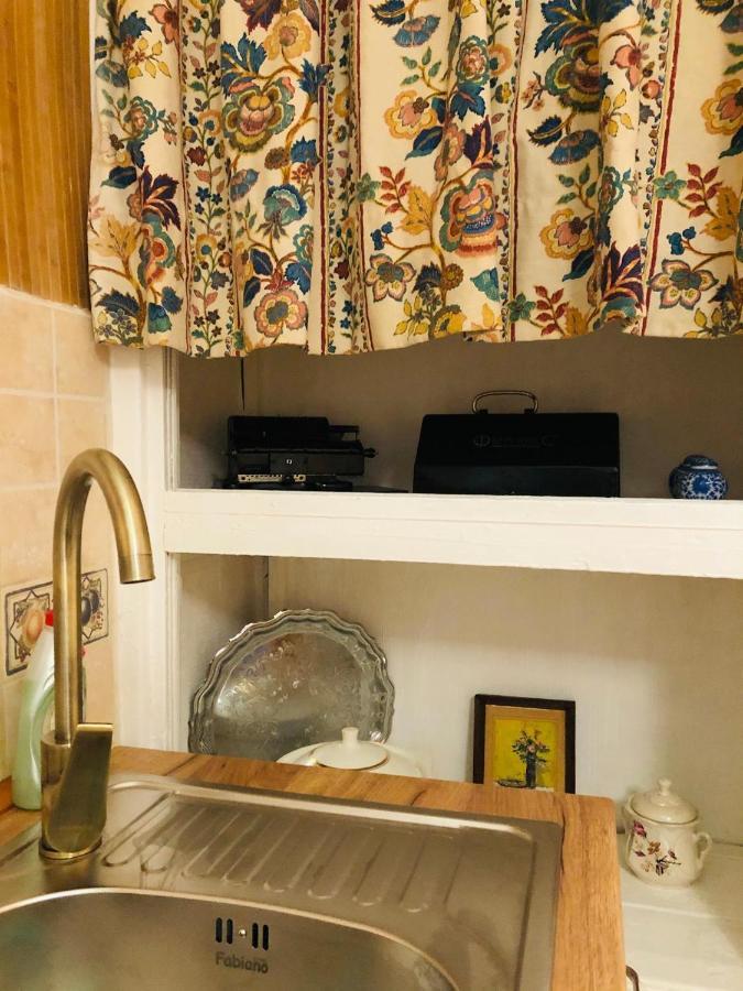 Vintage Apartment 2 Rooms With Balcony 리비프 외부 사진