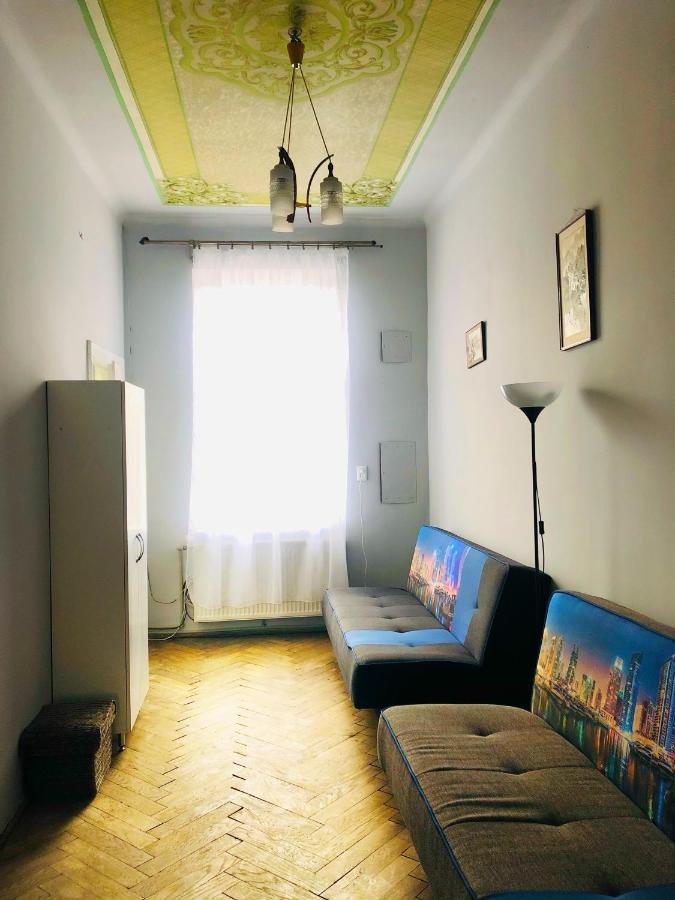 Vintage Apartment 2 Rooms With Balcony 리비프 외부 사진
