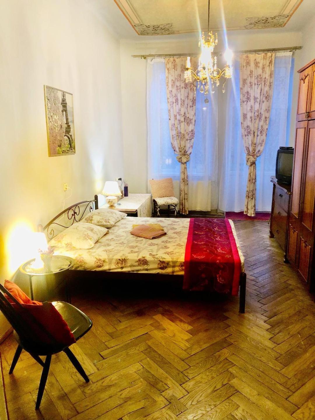 Vintage Apartment 2 Rooms With Balcony 리비프 외부 사진