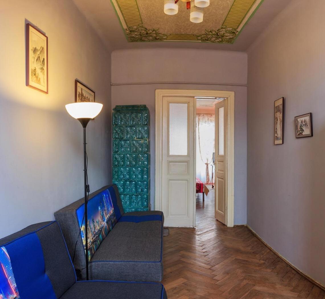 Vintage Apartment 2 Rooms With Balcony 리비프 외부 사진